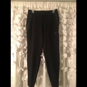 Nike Women’s M Tech Fleece Pant